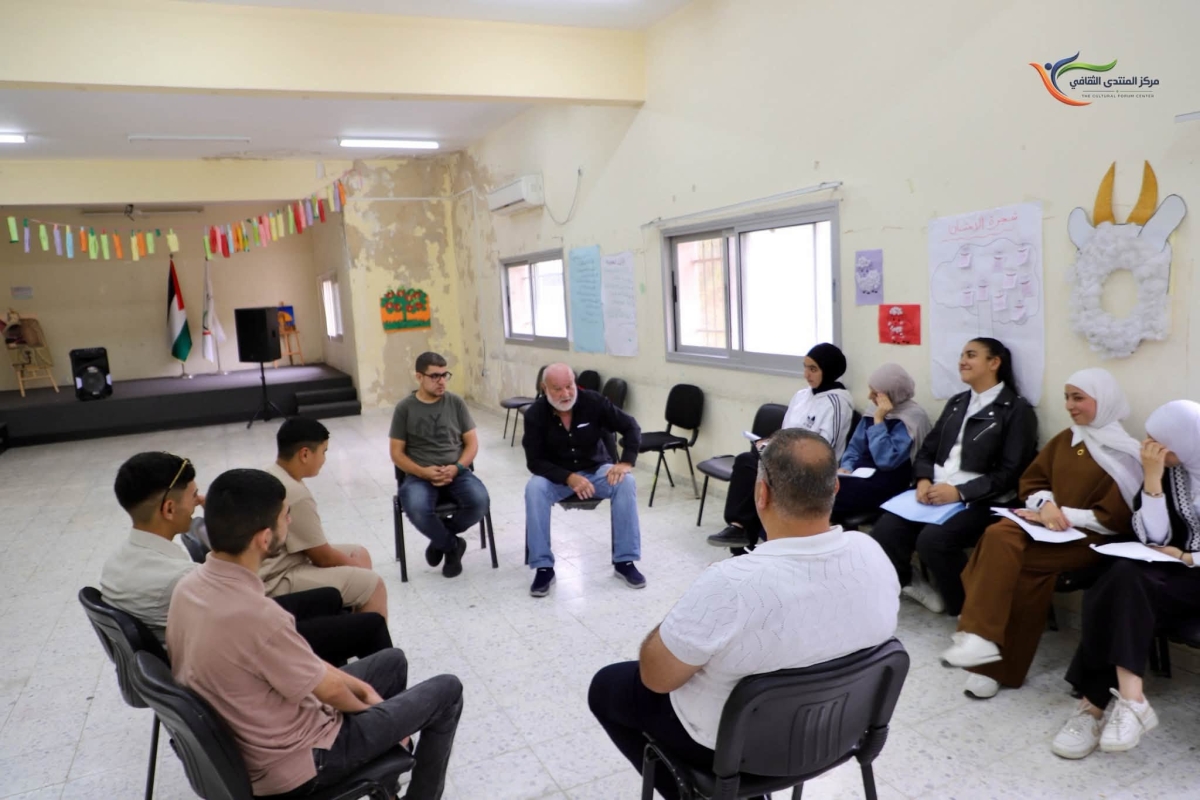 As part of the Cultural Forum Center’s commitment to the cultural field, the theater team continued its training through a session focused on voice, body and facial movement, and voice modulation, aiming to develop participants’ skills and strengthen